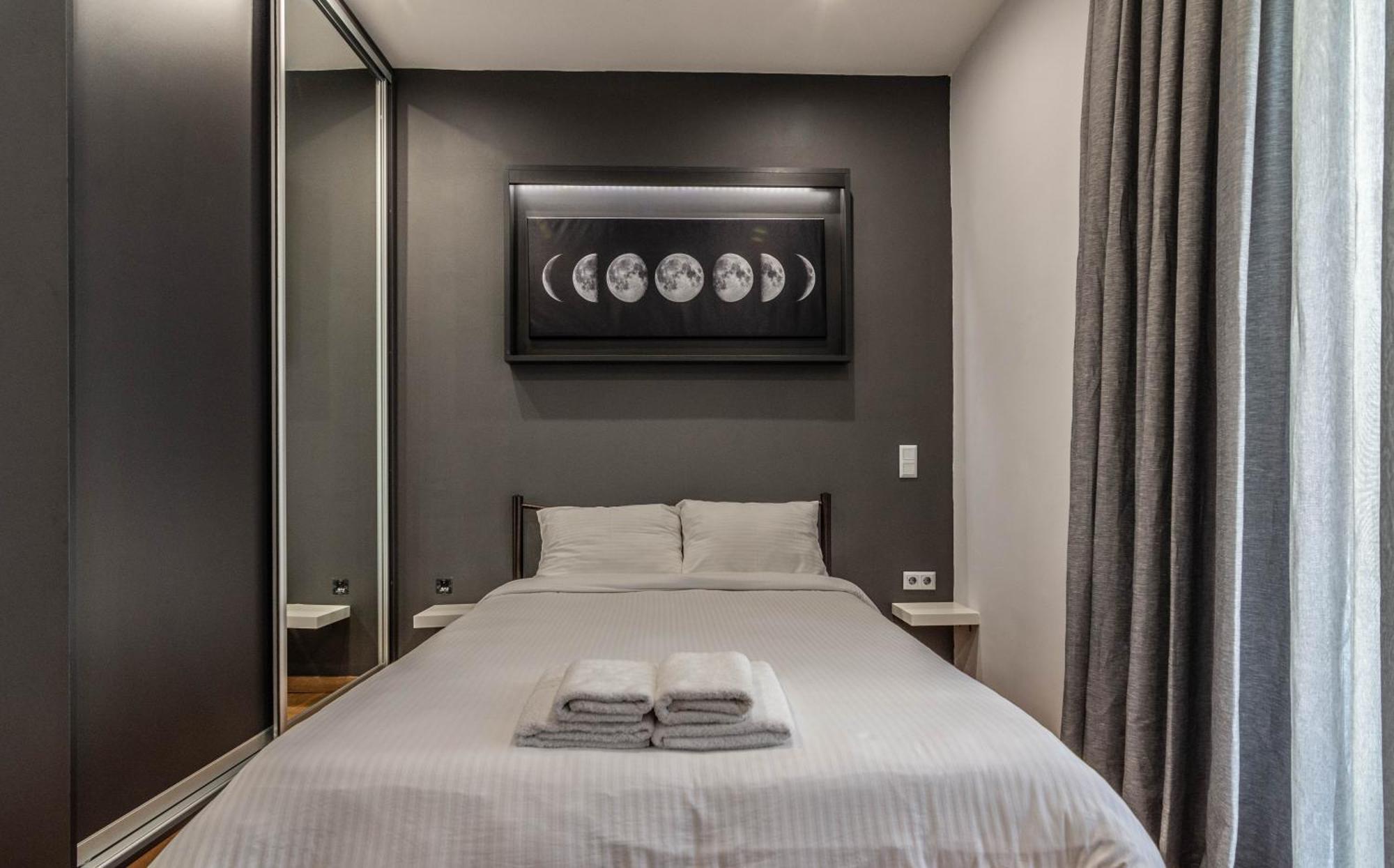 Aris Premium Accommodations Aten Exteriör bild