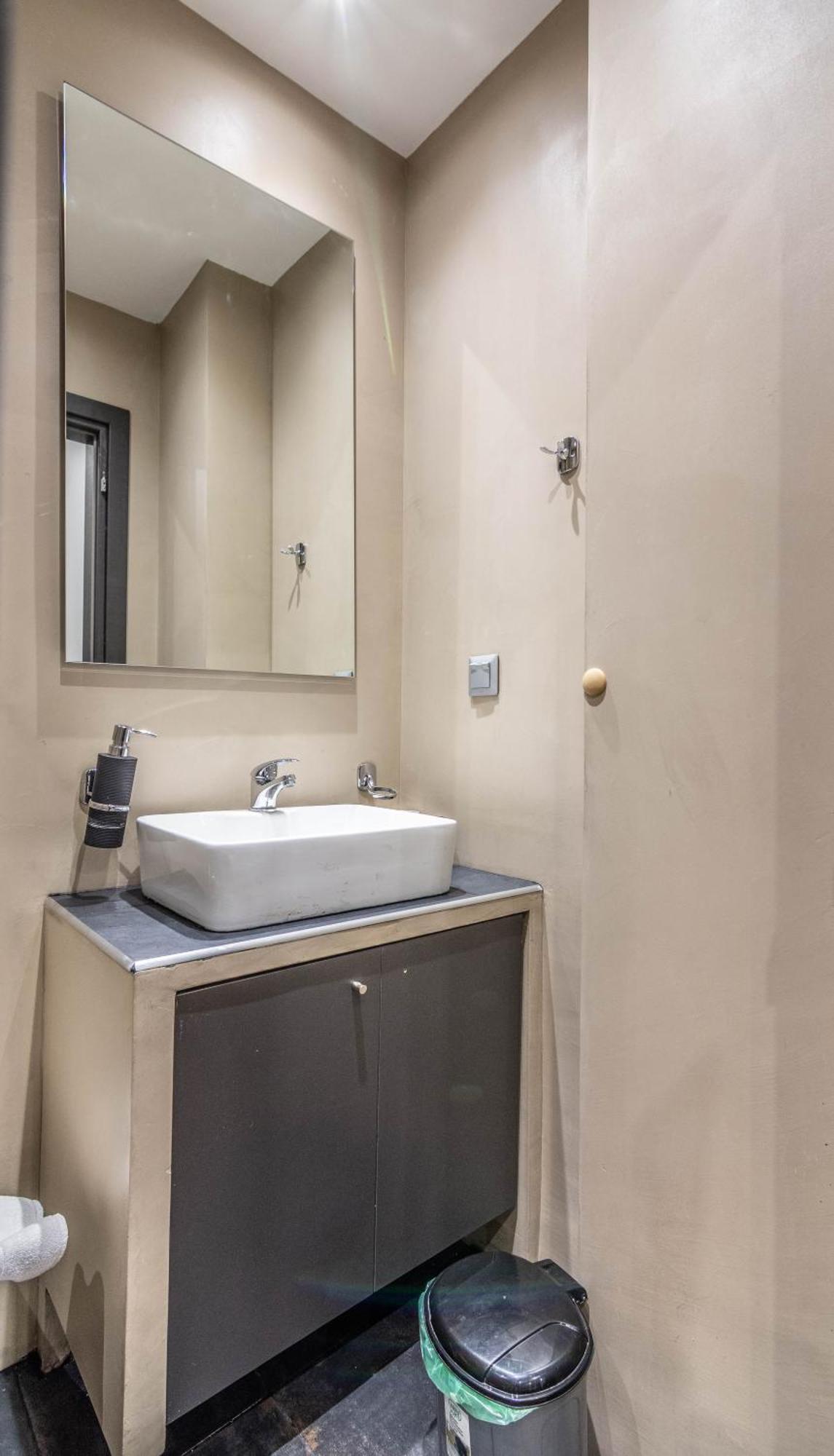 Aris Premium Accommodations Aten Exteriör bild
