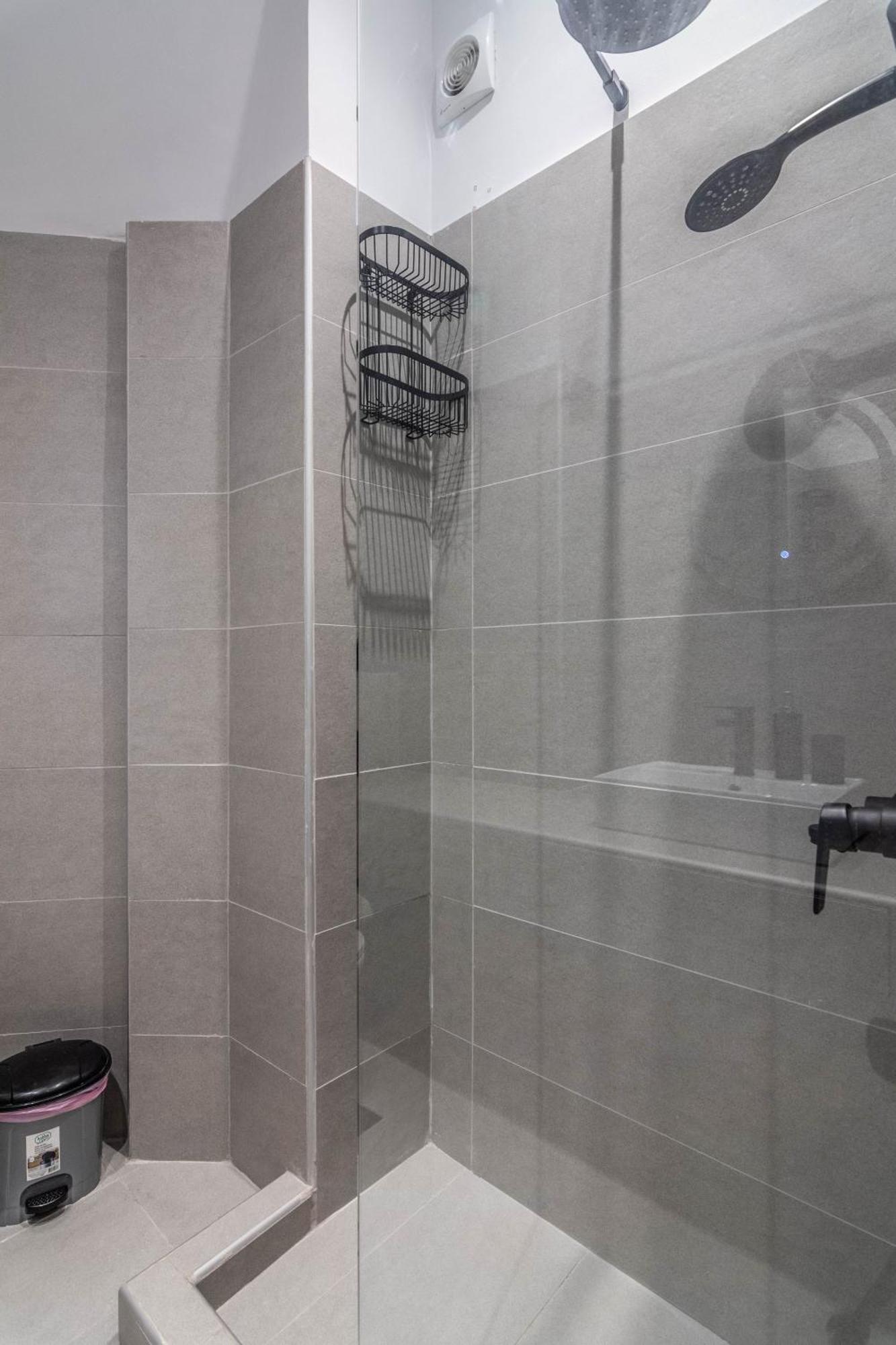 Aris Premium Accommodations Aten Exteriör bild