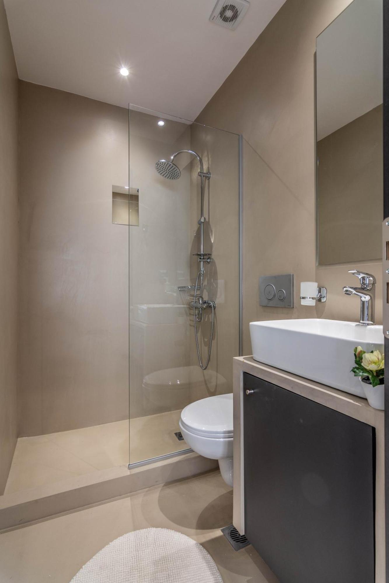 Aris Premium Accommodations Aten Exteriör bild