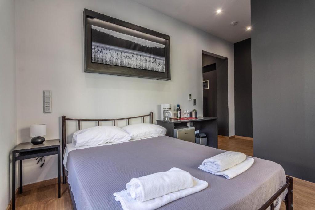 Aris Premium Accommodations Aten Rum bild