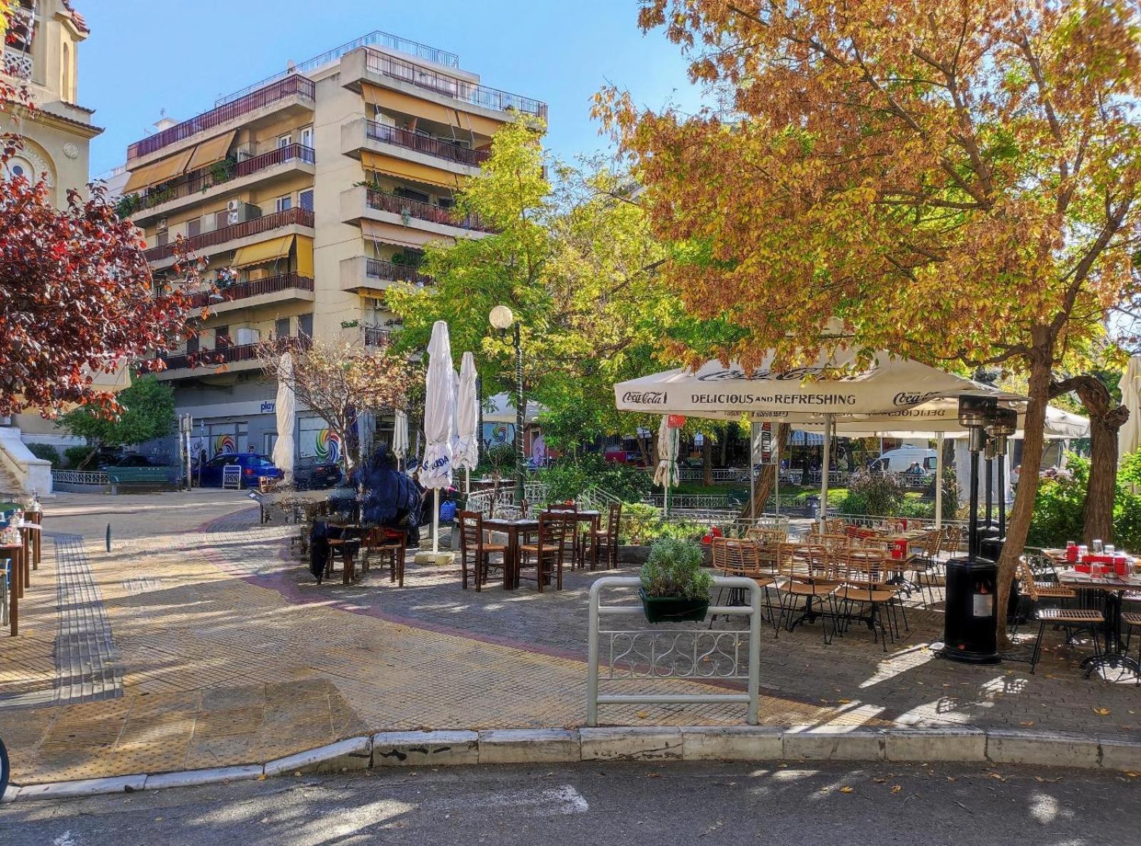 Aris Premium Accommodations Aten Exteriör bild