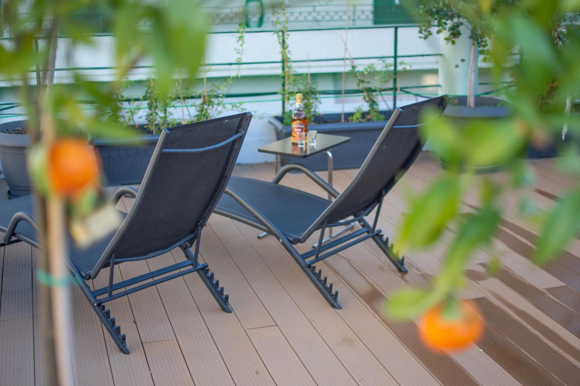 Aris Premium Accommodations Aten Exteriör bild